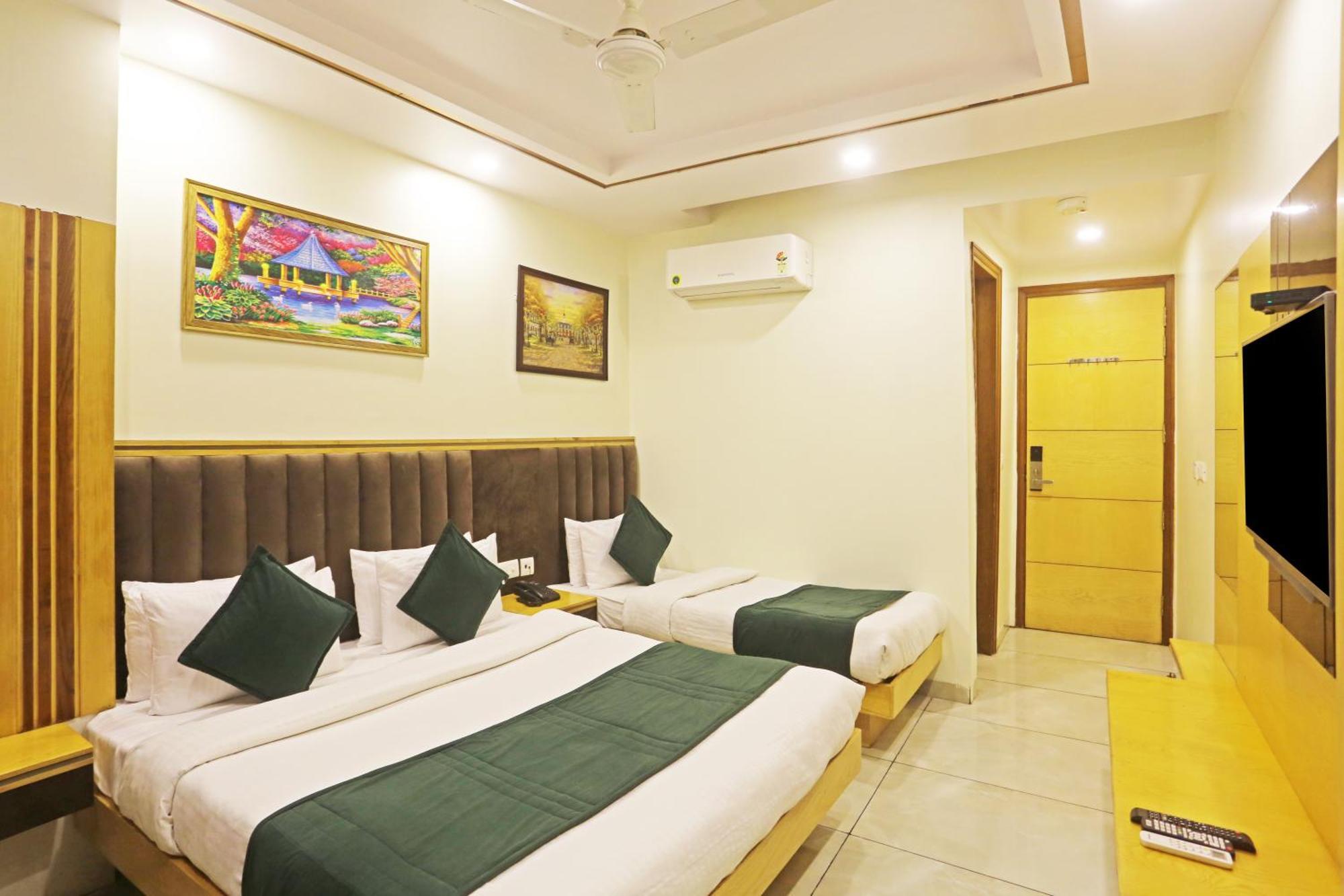 Hotel Aman Imperial Just A Minute Away From New Delhi Railway Station And Connaught Place Экстерьер фото