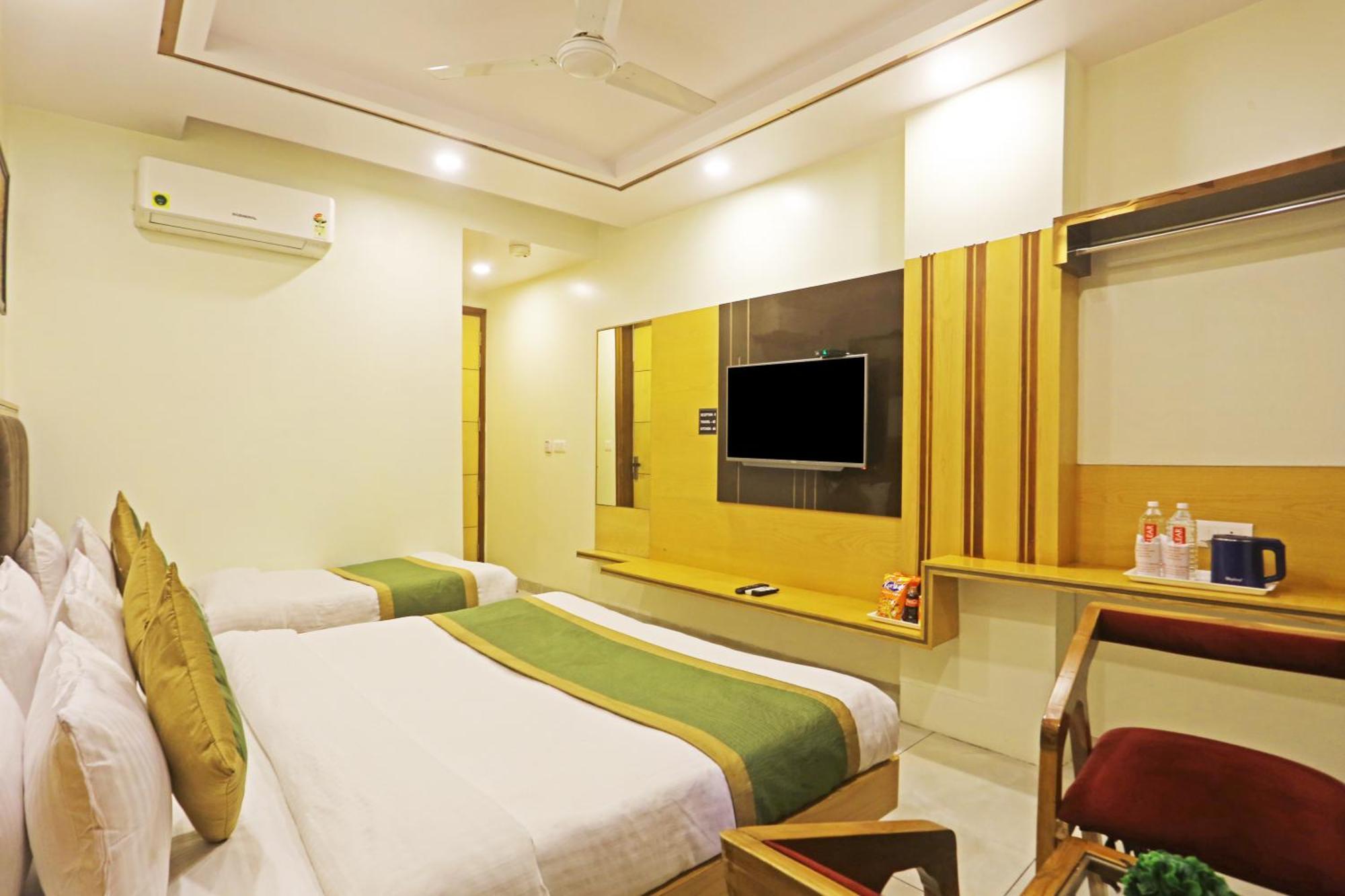 Hotel Aman Imperial Just A Minute Away From New Delhi Railway Station And Connaught Place Экстерьер фото