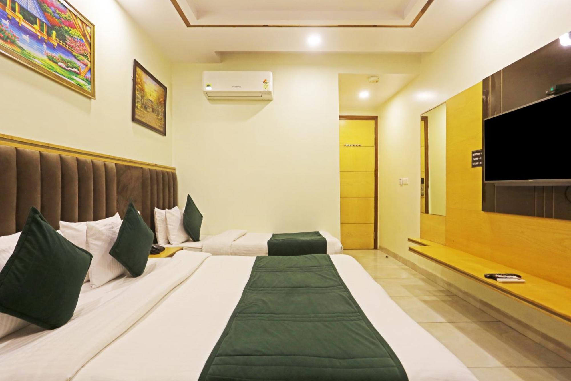 Hotel Aman Imperial Just A Minute Away From New Delhi Railway Station And Connaught Place Экстерьер фото