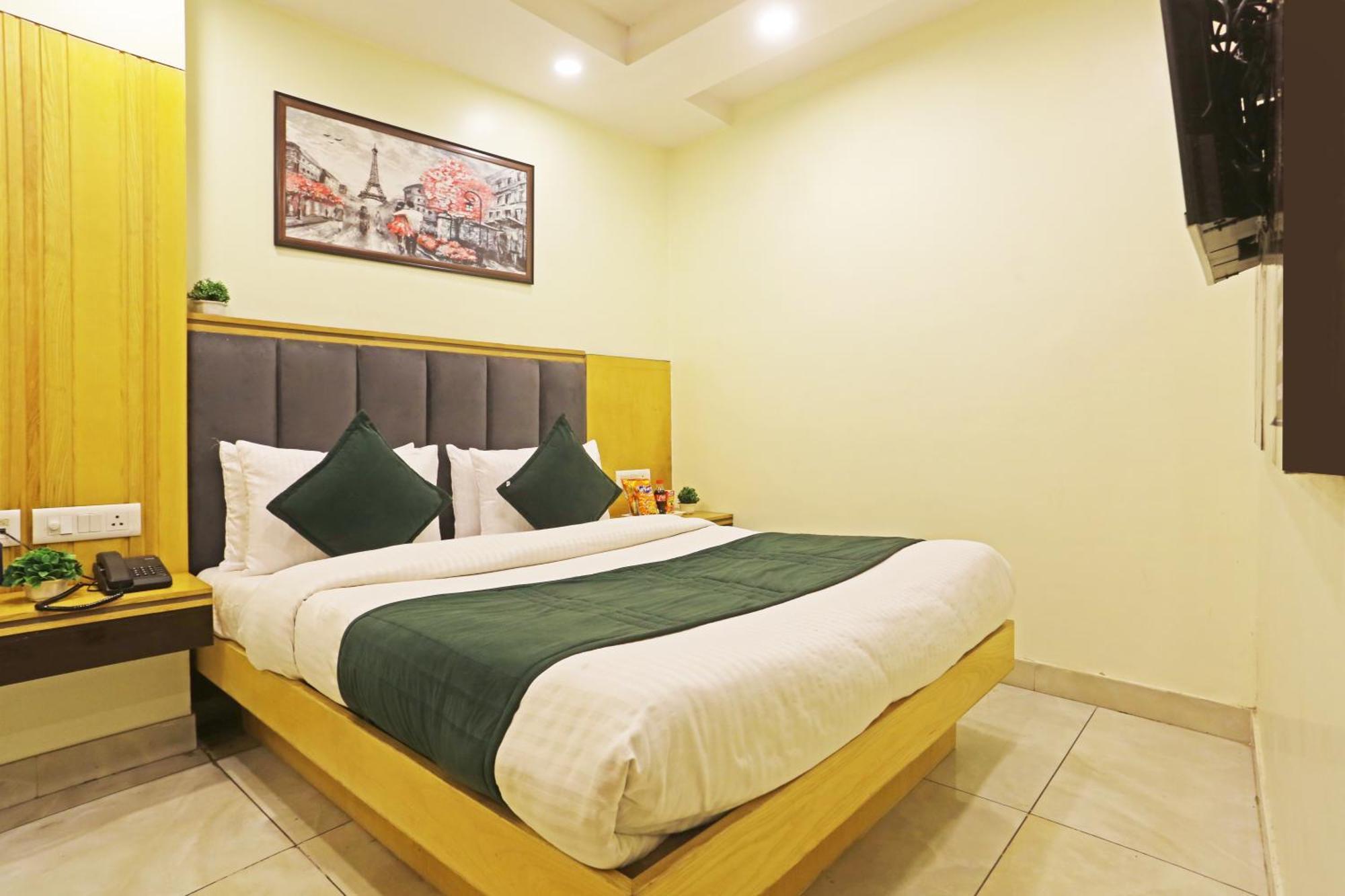 Hotel Aman Imperial Just A Minute Away From New Delhi Railway Station And Connaught Place Экстерьер фото