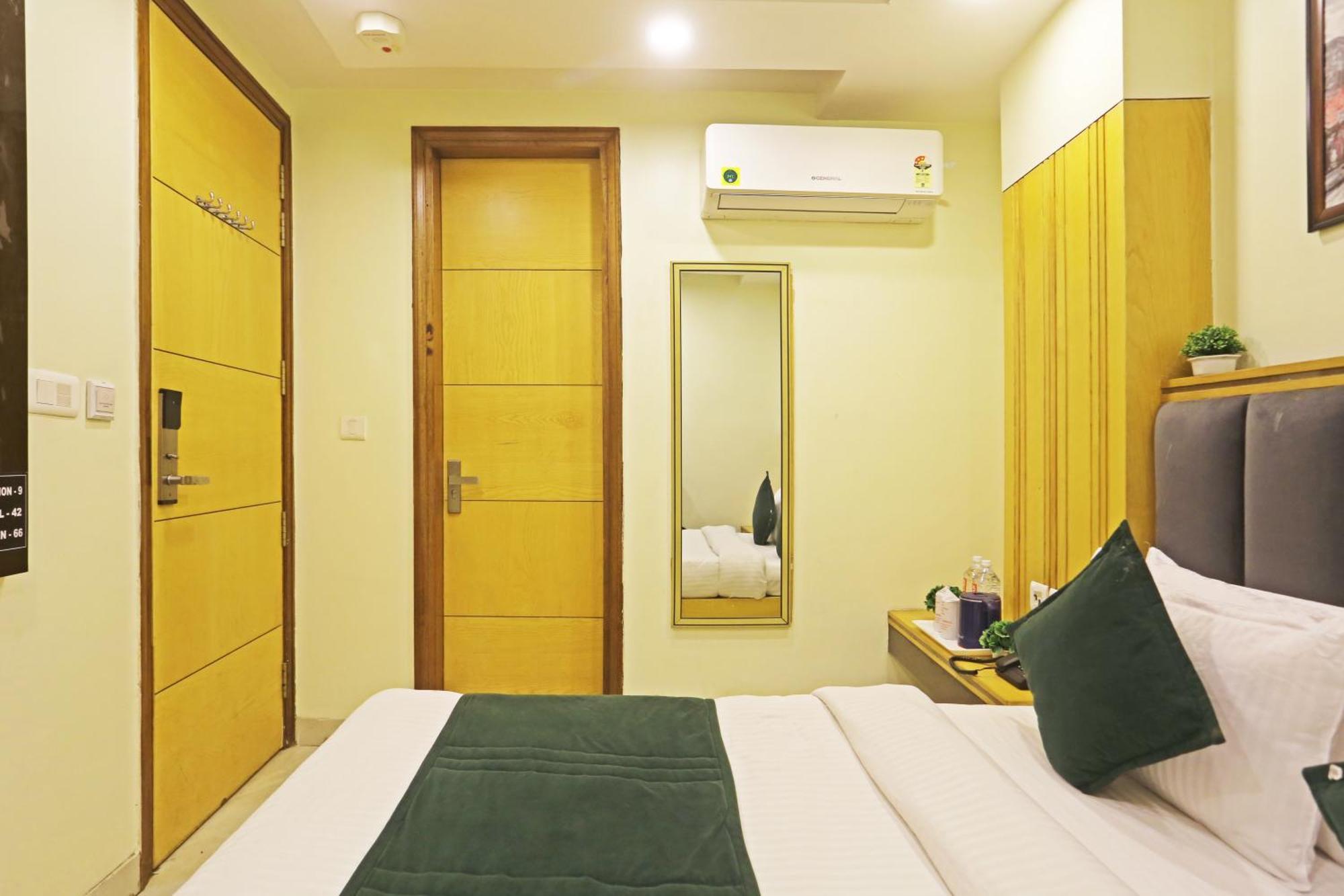 Hotel Aman Imperial Just A Minute Away From New Delhi Railway Station And Connaught Place Экстерьер фото