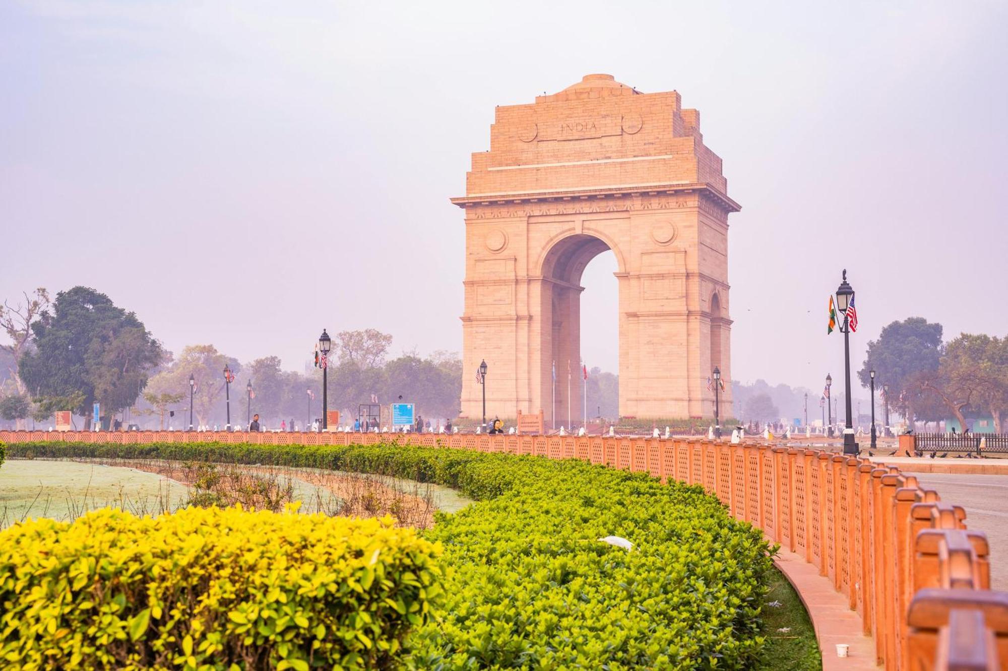 Hotel Aman Imperial Just A Minute Away From New Delhi Railway Station And Connaught Place Экстерьер фото